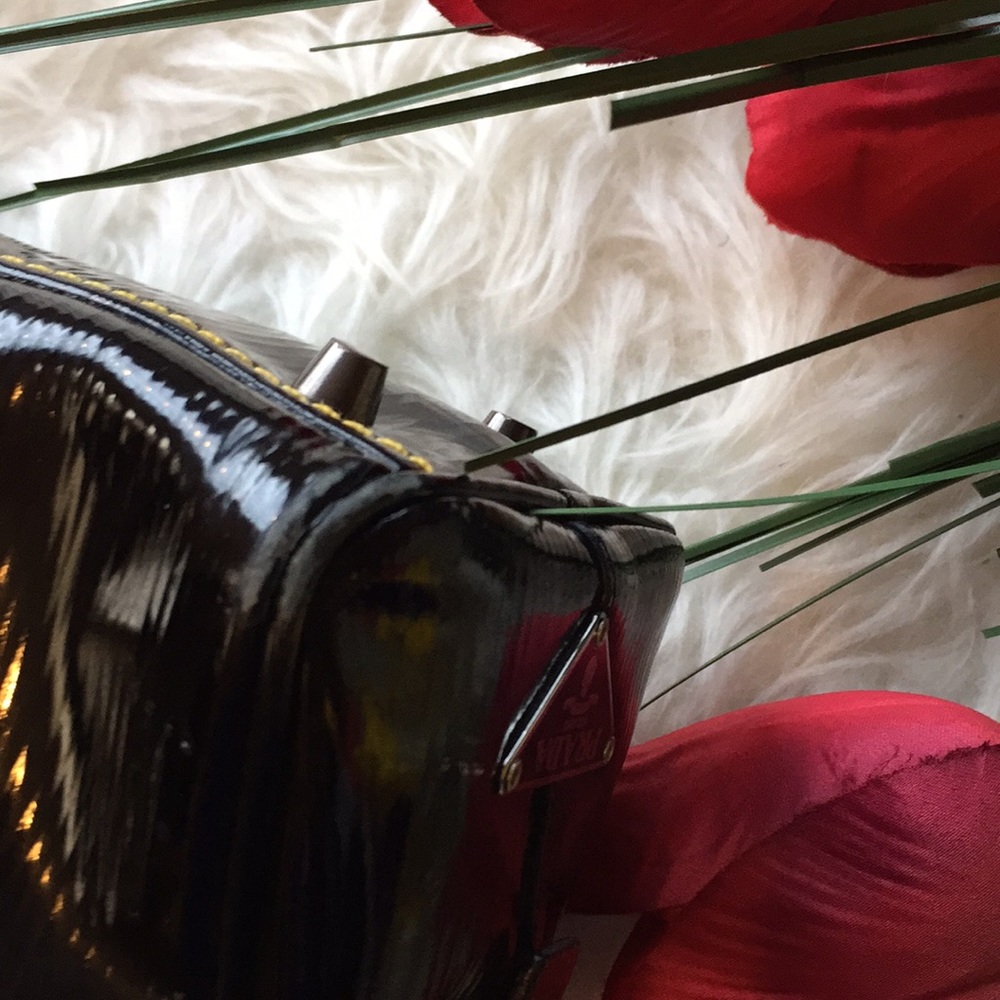 🌺 HP🌺💯 authentic patent leather bag🌺 - Picture 5 of 13